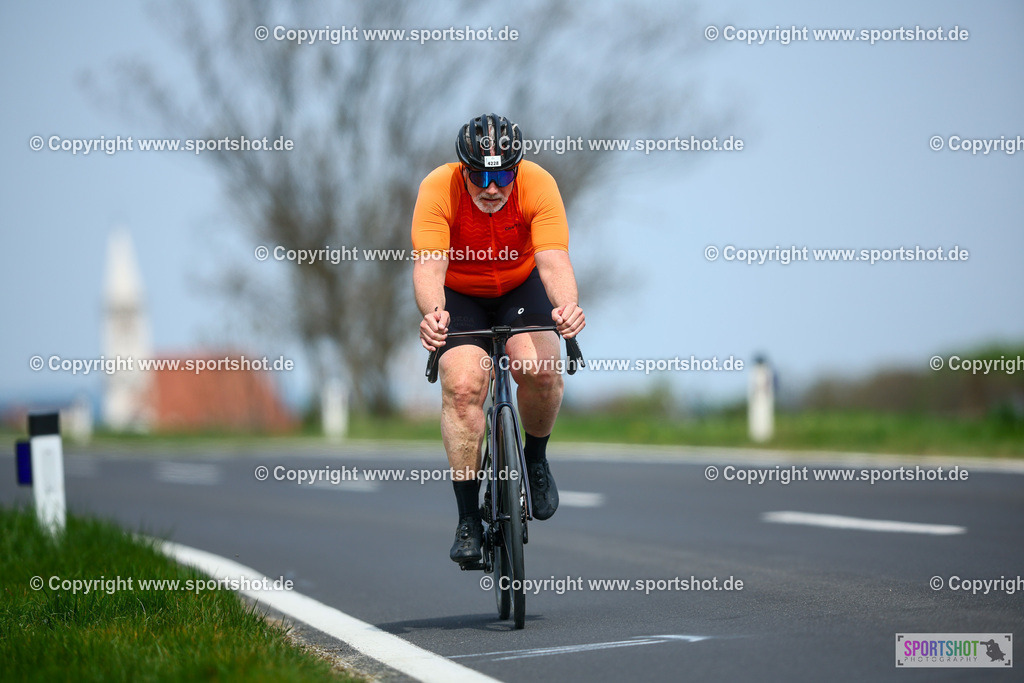 068_TRA56167 | Neusiedlersee Radmarathon 2026@sportshot_your_pictrs #yourpictures#roadtowm2029 #nrm #neusiedlerseeradmarathon #neusiedlersee #neusiedlerseetourismus #burgenland #mörbisch #nrm26 #burgenlandtourismus #voglundco #poweredbyburgenlandtourismus #radsport #rad #marathon #ucigranfondo #visitburgenland #ucigranfondoworldseries
