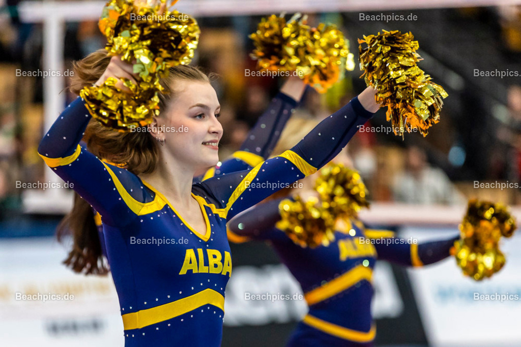 2023-00070935-Freundschaftsspiel-Deutschland-Ukraine | Cheerleader 20.05.2023; Berlin Foto: Gerold Rebsch - www.beachpics.de
