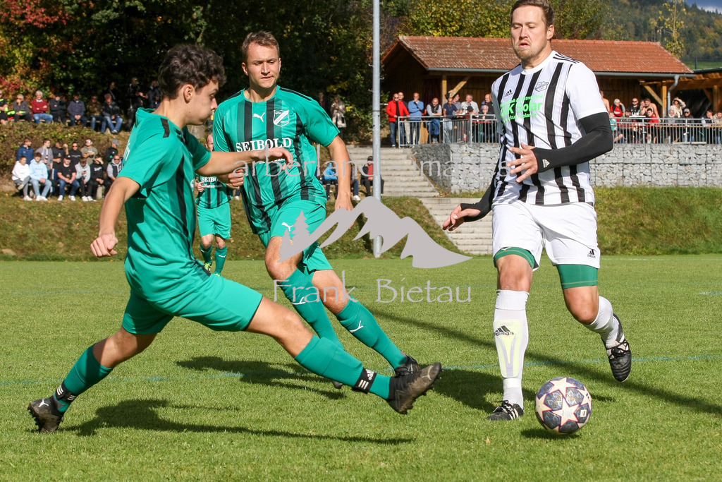 993T1742 | re. Michael Wisnet, li. Jonas Schweikl