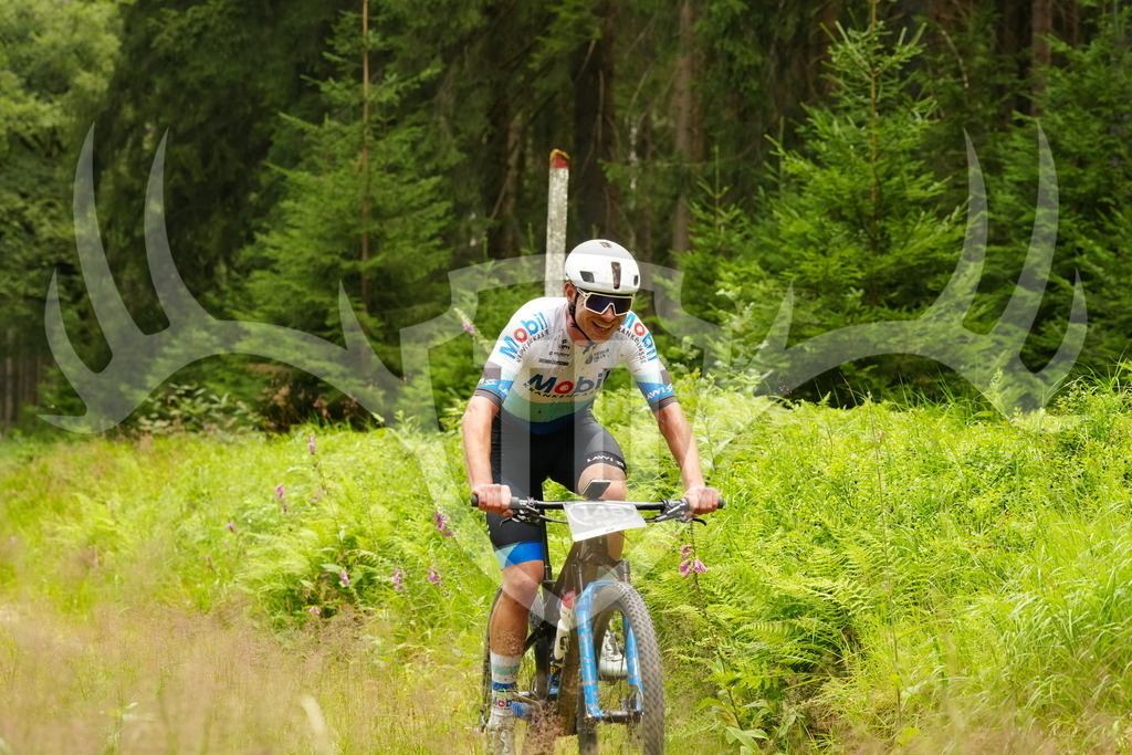 FC103261 | Fotogalerie der Treibjagd im Dunkelwald - Dein MTB Etappenrennen im Erzgebirge - Realisiert mit Pictrs.com