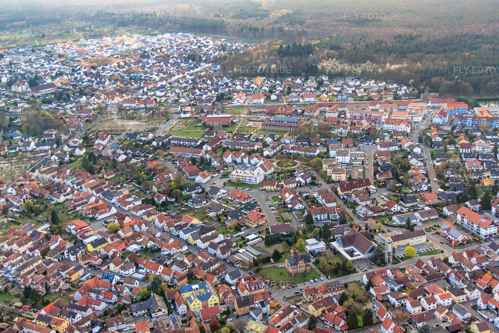 Luftbild: Maximilianstraße x Schillerstr in Jockgrim im Bundesland Rheinland-Pfalz in Deutschland. Foto: IMG_63474.jpg vom 28.03.2014 durch Werner Riehm/FLY-FOTO.de
