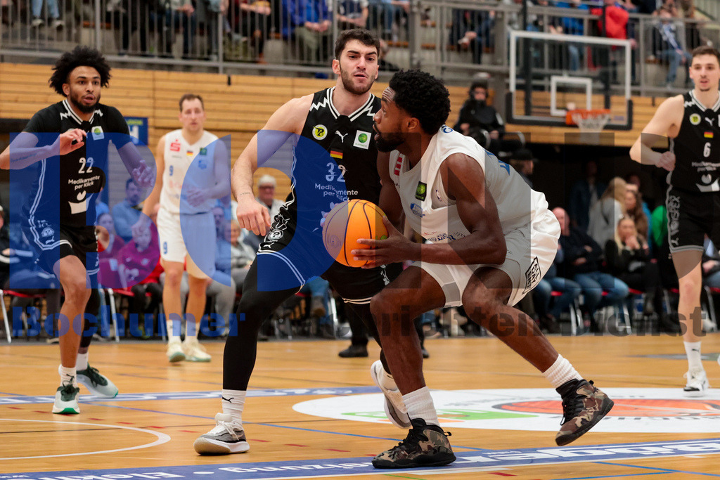 SES_BOCBAY20250209-62 | bond - Realisiert mit Pictrs.com