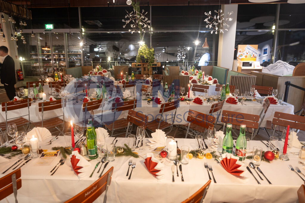 TP-20241213-0007 | VILLACH,AUSTRIA,10.DEC.24 - ICE HOCKEY - ICE Hockey League, Villacher SV vs EC Red Bull Salzburg. Image shows Photo: GEPA pictures/ Matthias Trinkl