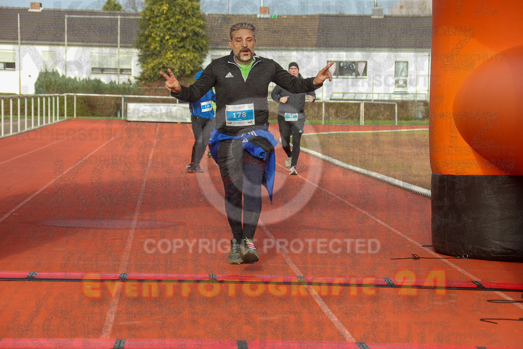 230129_1140_EX1_5242 | Sportfotografie im Rhein-Sieg Kreis, Köln, Bonn, NRW, Rheinland Pfalz, Hessen, etc. Unser Tätigkeitsfeld umfasst den Laufsport vom Volkslauf über den Marathon, Duathlon, Triathon bis zum Ultralauf wie Kölnpfad Ultra oder Schindertrail.