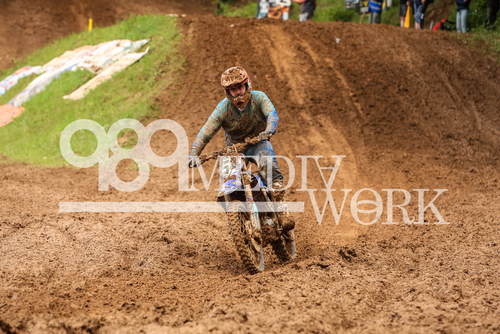 5E6A5934 | 989 MEDIAWORK