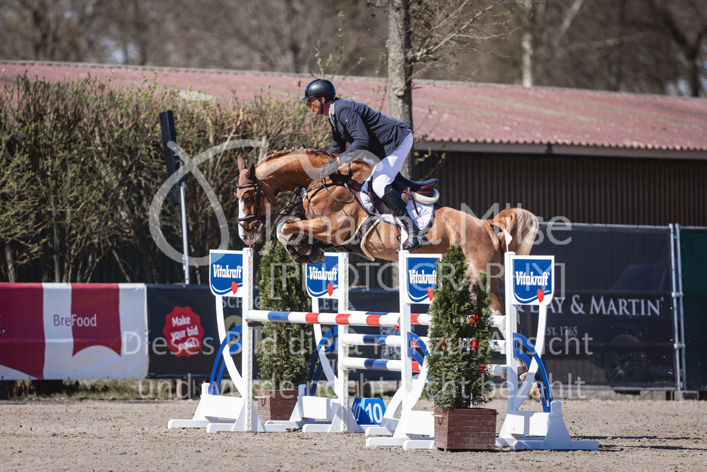 250408_Mühlen_SprPf-L-309 | Deine schönsten Turniermomente als professionelle Fotos! Entdecke hochwertige Pferdesport-Fotografie im Online-Shop. Jetzt Fotos finden & bestellen!