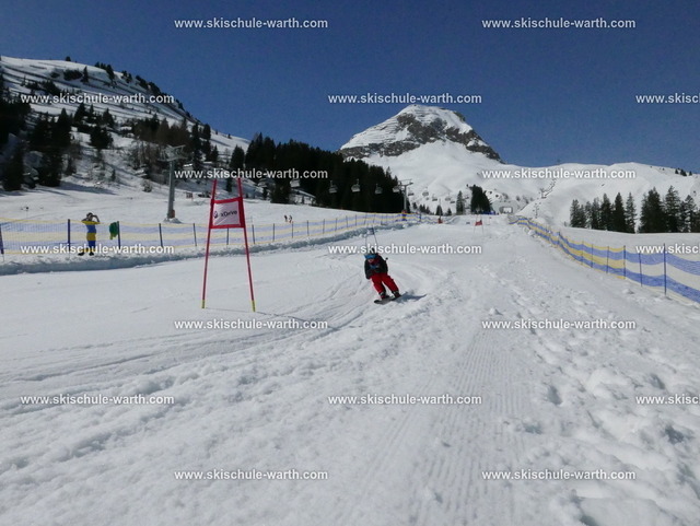 Dimi (2) | Photos von der Skischule Warth - Realisiert mit Pictrs.com