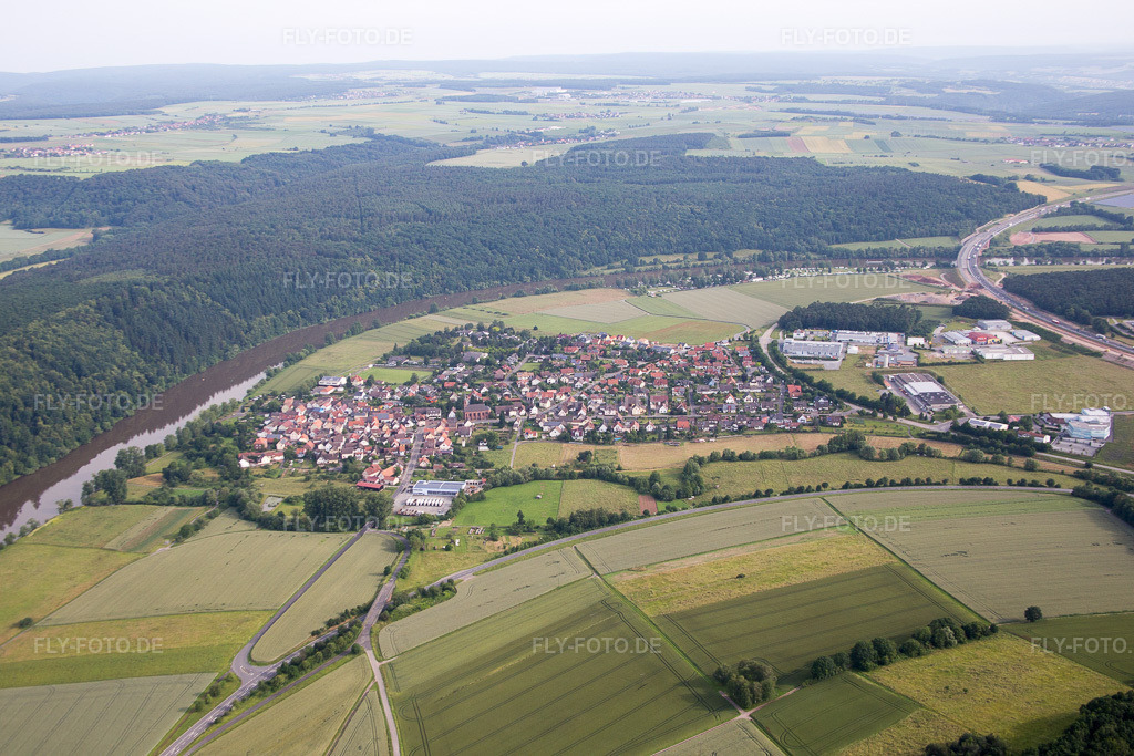 Luftbild: Ortsansicht von Süden im Ortsteil Bettingen in Wertheim im Bundesland Baden-Württemberg in Deutschland. Foto: IMG_089731.jpg vom 11.06.2016 durch Werner Riehm/FLY-FOTO.de