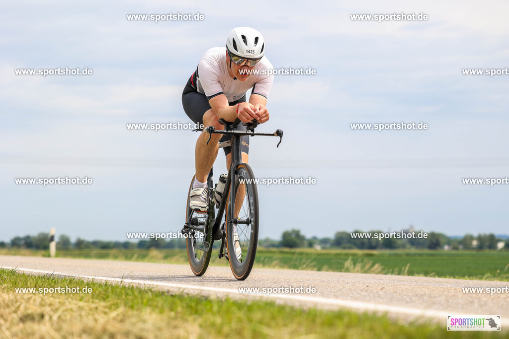BR8A5011 | Stadttriathlon Erding 2025. #yourpictrs #sportshot_your_pictrs @Sportshotphotography #stadttriathlonerding Copyright: www.sportshot.de