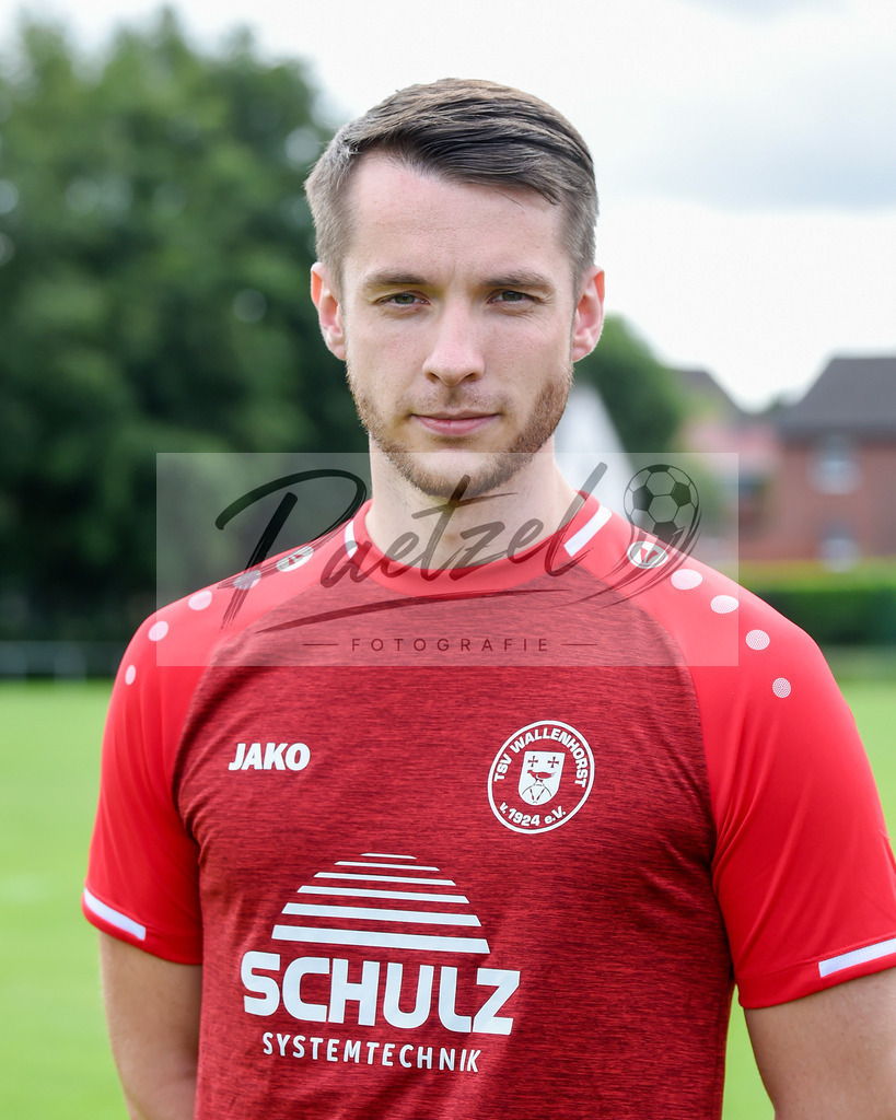 TEAWAL20200823_0008 | Fussball, Herren:   bei der bei der Team Presentation vom TSV Wallenhorst auf der Sportanlage an der Kaisereiche am 23.08.2020 in Wallenhorst, Deutschland. - Realisiert mit Pictrs.com