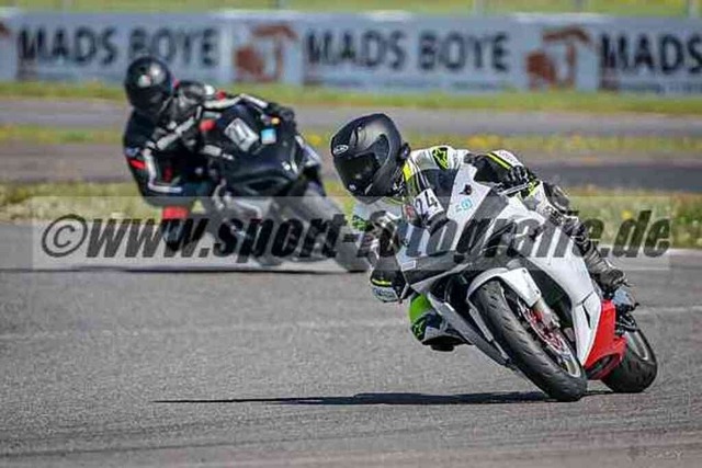 pubi6556 | Professionelle Fotos von Sportveranstaltungen, aber auch Hochzeiten und anderen Events. - Realisiert mit Pictrs.com