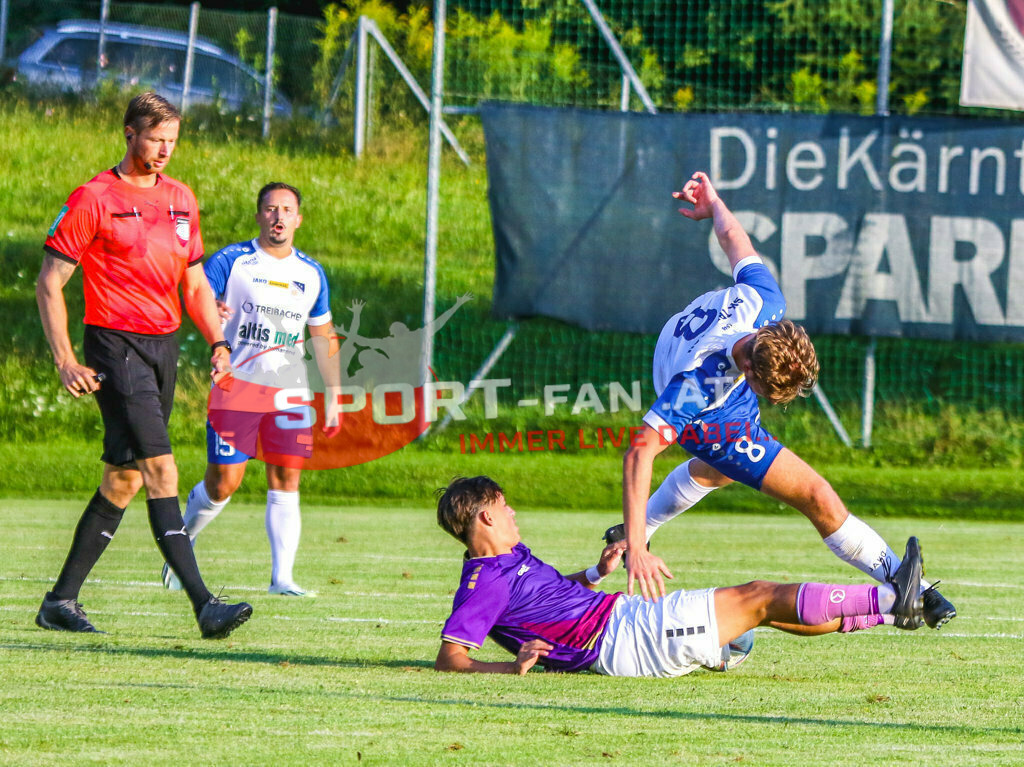 Austria Klagenfurt Amateure - SK Treibach 1-1, Kärntner Liga 2. Runde | Vahid Muharemovic (SK Treibach #15) Stephan Orel, Bego Kujrakovic (Austria Klagenfurt Amateure #9) Lukas Urnik (SK Treibach #8) Austria Klagenfurt Amateure - SK Treibach 1-1 am 08.08.2023 in Brückl
(Sportplatz), Austria, (Photo by Ernst Krawagner sport-fan.at) - Realisiert mit Pictrs.com