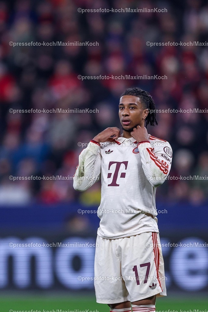 UCL11032502326 | 11.03.2025, Fußball, UEFA Champions League, Bayer 04 Leverkusen - FC Bayern München, Achtelfinale Rückspiel, BayArena, Saison 2024 2025: Michael Olise (FC Bayern #17)DFB regulations prohibit any use of photographs as image sequences and or quasi-video.