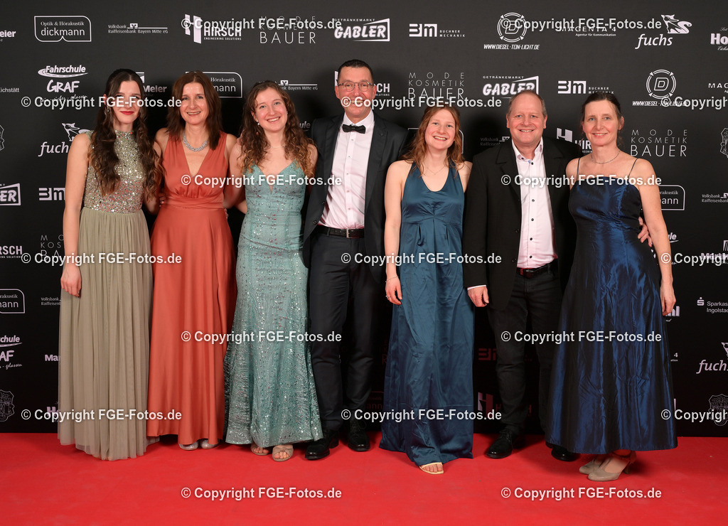 20240113-fge-fotos-0072 | Eröffnungsball der FGE am 13.01.2024 im Alten Stadttheater in Eichstätt. - Realisiert mit Pictrs.com