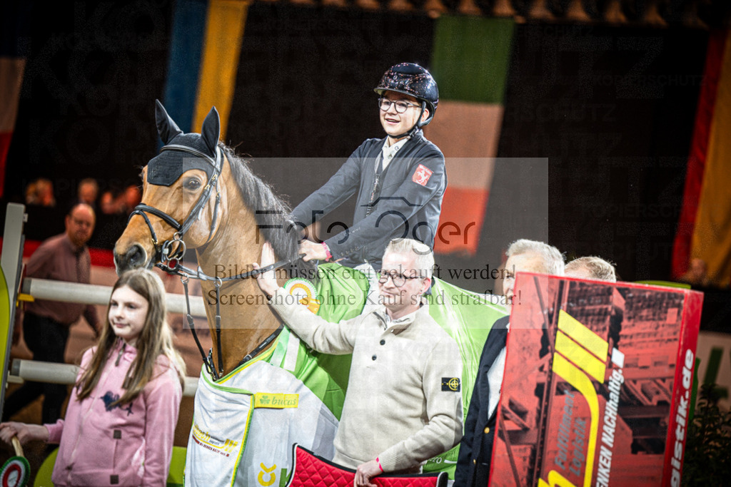 DOS_0052 | Entdecke hochwertige Reitturnierfotos von Foto Oger. Professionell, emotional und authentisch – jetzt Lieblingsmomente im Shop bestellen.Deutschlandweite Turnierfotografie. - Realisiert mit Pictrs.com