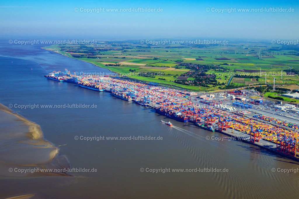 Bremerhaven_Container_Terminal_ELS_9157050924 | BREMERHAVEN 05.09.2024 Hafenanlagen und Terminals mit Lagerhallen und Speditions und Logistikunternehmen des Stadtbremischen Überseehafen an der Weser- Mündung in Bremerhaven im Bundesland Bremen. // Docks and terminals with warehouses and freight forwarding and logistics companies in the international port by the mouth of the Weser in Bremerhaven in the state Bremen. Foto: Martin Elsen