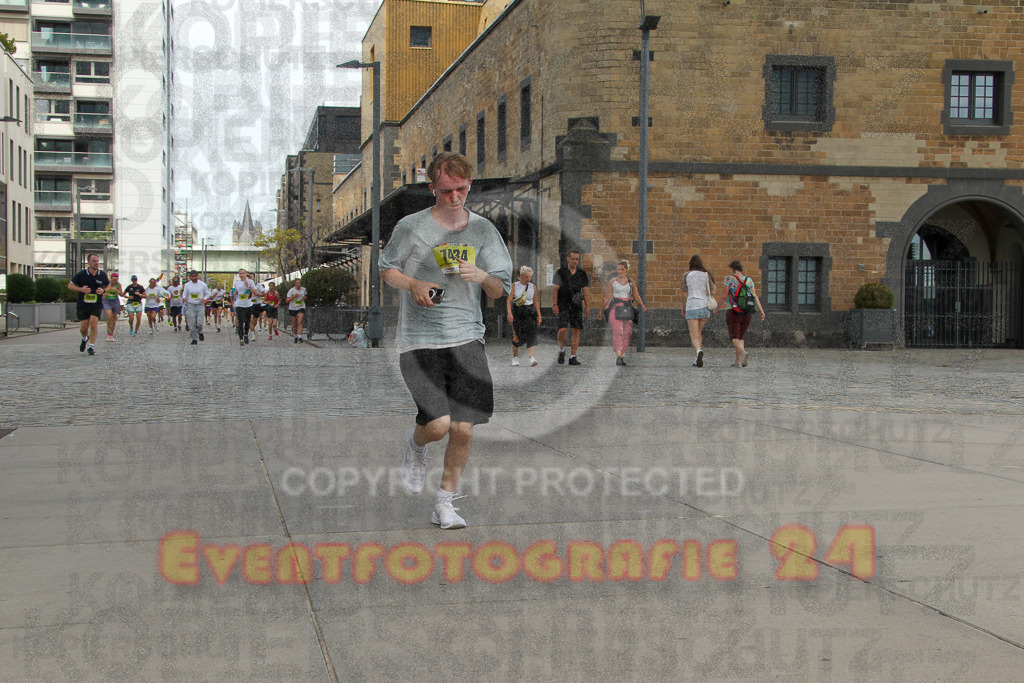 250920_1328_EV4_5726 | Sportfotografie im Rhein-Sieg Kreis, Köln, Bonn, NRW, Rheinland Pfalz, Hessen, etc. Unser Tätigkeitsfeld umfasst den Laufsport vom Volkslauf über den Marathon, Duathlon, Triathon bis zum Ultralauf wie Kölnpfad Ultra oder Schindertrail.
