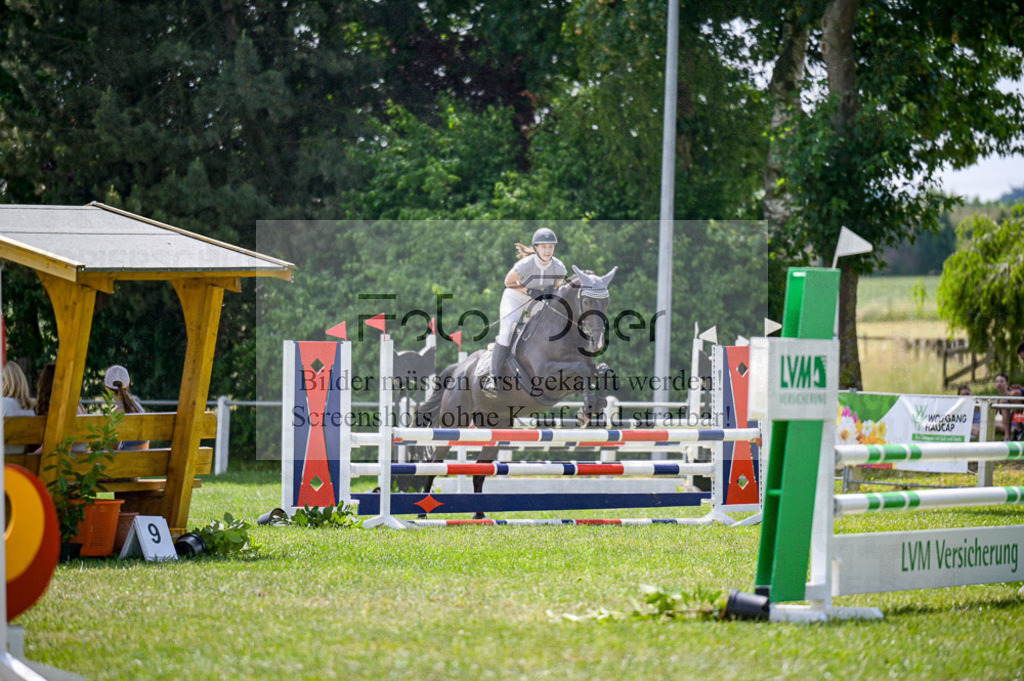 Reitturnier Voxtrup | Entdecke hochwertige Reitturnierfotos von Foto Oger. Professionell, emotional und authentisch – jetzt Lieblingsmomente im Shop bestellen.Deutschlandweite Turnierfotografie. - Realisiert mit Pictrs.com