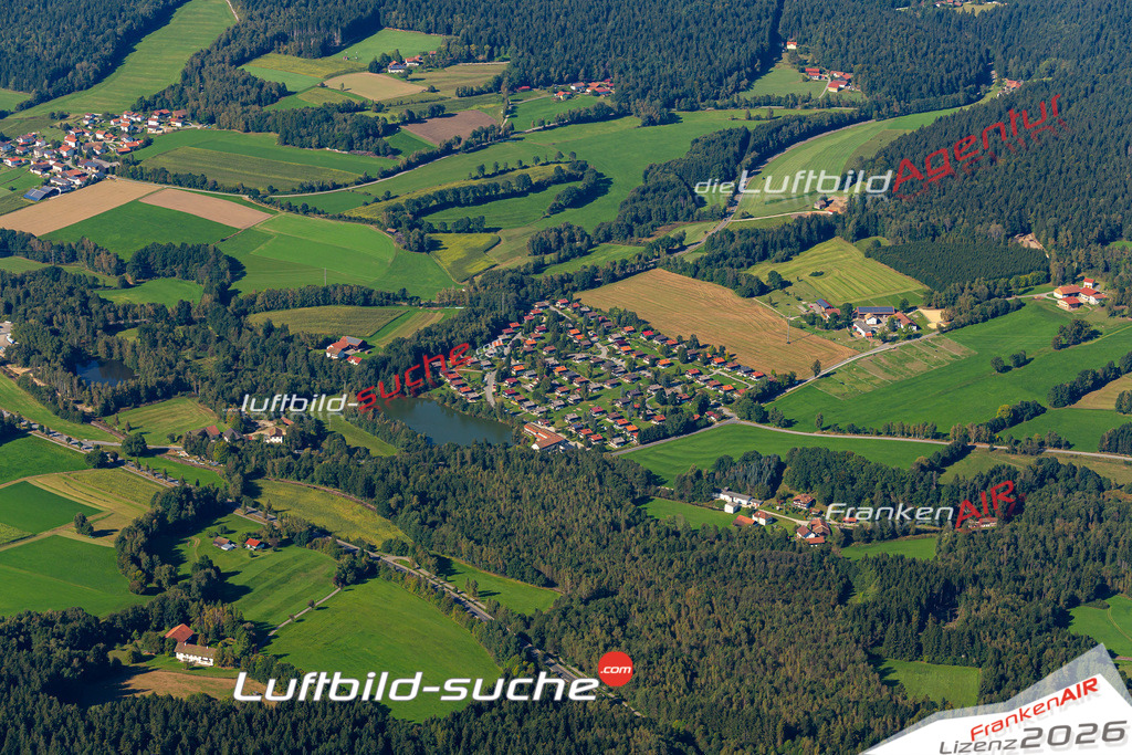 Die Luftaufnahme Kummersdorf - Arrach wurde 2021 mittels Flugzeug (keine Drohne) erstellt. Hohe Auflösung -für große Poster und Wandbilder geeignet!