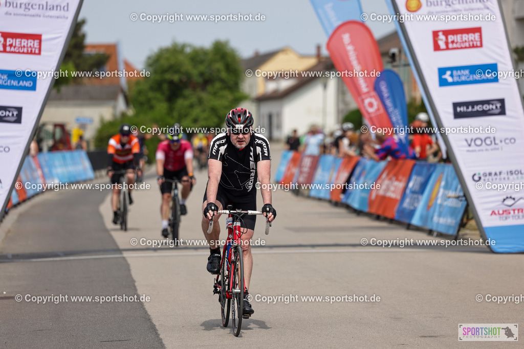 VJ__9368 | Neusiedlersee Radmarathon 2026@sportshot_your_pictrs #yourpictures#roadtowm2029 #nrm #neusiedlerseeradmarathon #neusiedlersee #neusiedlerseetourismus #burgenland #mörbisch #nrm26 #burgenlandtourismus #voglundco #poweredbyburgenlandtourismus #radsport #rad #marathon #ucigranfondo #visitburgenland #ucigranfondoworldseries