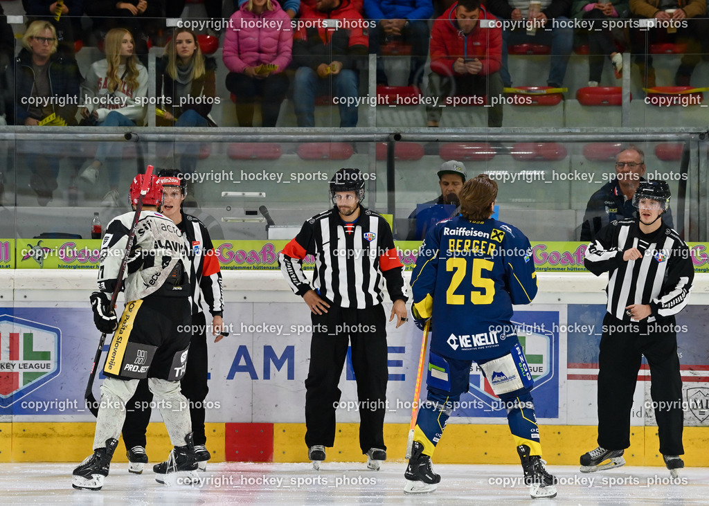 EK Zeller Eisbären vs. HDD Jesenice 1.10.2022 | HUBER Andreas, MILOVANOVIC Jakob, KANYO Tamas, Referees, #47 Glavic Gasper, #25 Berger Hubert