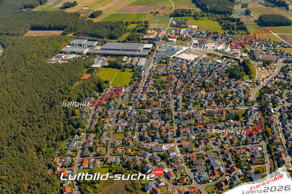 Schrägluftbild  Zeckern  Hemhofen - Das Luftbild wurde 2025 vom UL-Flugzeug heraus erstellt ( keine Drohne ) - Hochauflösende Luftaufnahme -Nicht vergleichbar mit Google Maps oder Satelittenbilder- Die Geschenkidee !Mit Lizenz und Bildrechte bestellbar