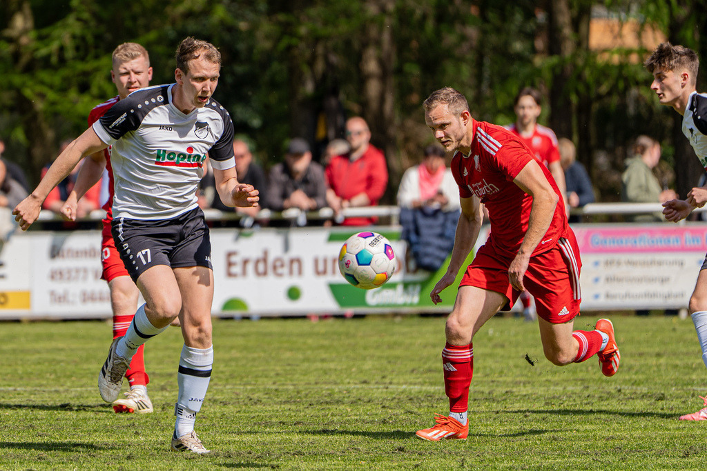 Fußball I Herren I Saison 2025-2026 I Kreisliga VEC I 24. Spieltag I 1. FC Varenesch - SC SW Bakum I 11829 | jns.sportfotos - Realisiert mit Pictrs.com