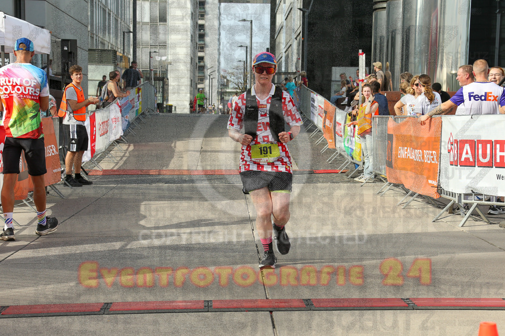 250920_1538_EX1_0318 | Sportfotografie im Rhein-Sieg Kreis, Köln, Bonn, NRW, Rheinland Pfalz, Hessen, etc. Unser Tätigkeitsfeld umfasst den Laufsport vom Volkslauf über den Marathon, Duathlon, Triathon bis zum Ultralauf wie Kölnpfad Ultra oder Schindertrail.