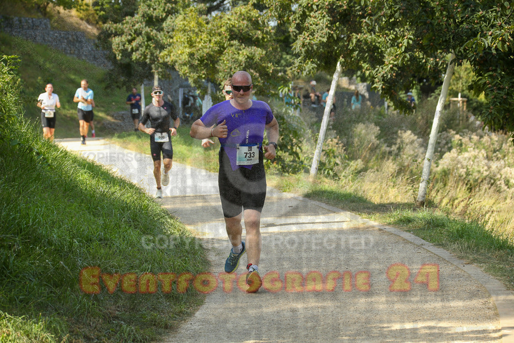 250824_1442_EX1_7230 | Sportfotografie im Rhein-Sieg Kreis, Köln, Bonn, NRW, Rheinland Pfalz, Hessen, etc. Unser Tätigkeitsfeld umfasst den Laufsport vom Volkslauf über den Marathon, Duathlon, Triathon bis zum Ultralauf wie Kölnpfad Ultra oder Schindertrail.
