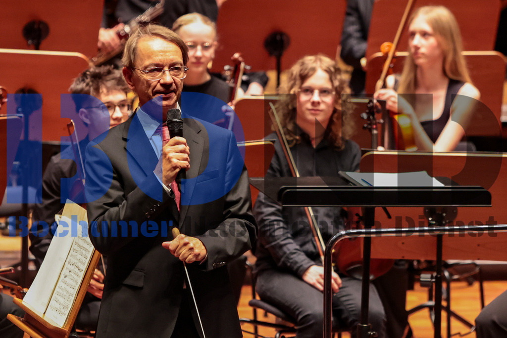 SES_BOCSIN20250609-28 | bond - Realisiert mit Pictrs.com