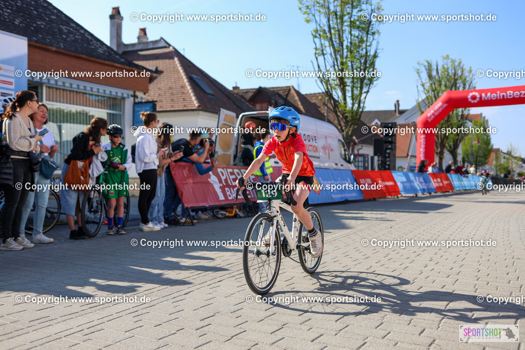 200_IMG_8601 | Neusiedlersee Radmarathon 2026@sportshot_your_pictrs #yourpictures#roadtowm2029 #nrm #neusiedlerseeradmarathon #neusiedlersee #neusiedlerseetourismus #burgenland #mörbisch #nrm26 #burgenlandtourismus #voglundco #poweredbyburgenlandtourismus #radsport #rad #marathon #ucigranfondo #visitburgenland #ucigranfondoworldseries