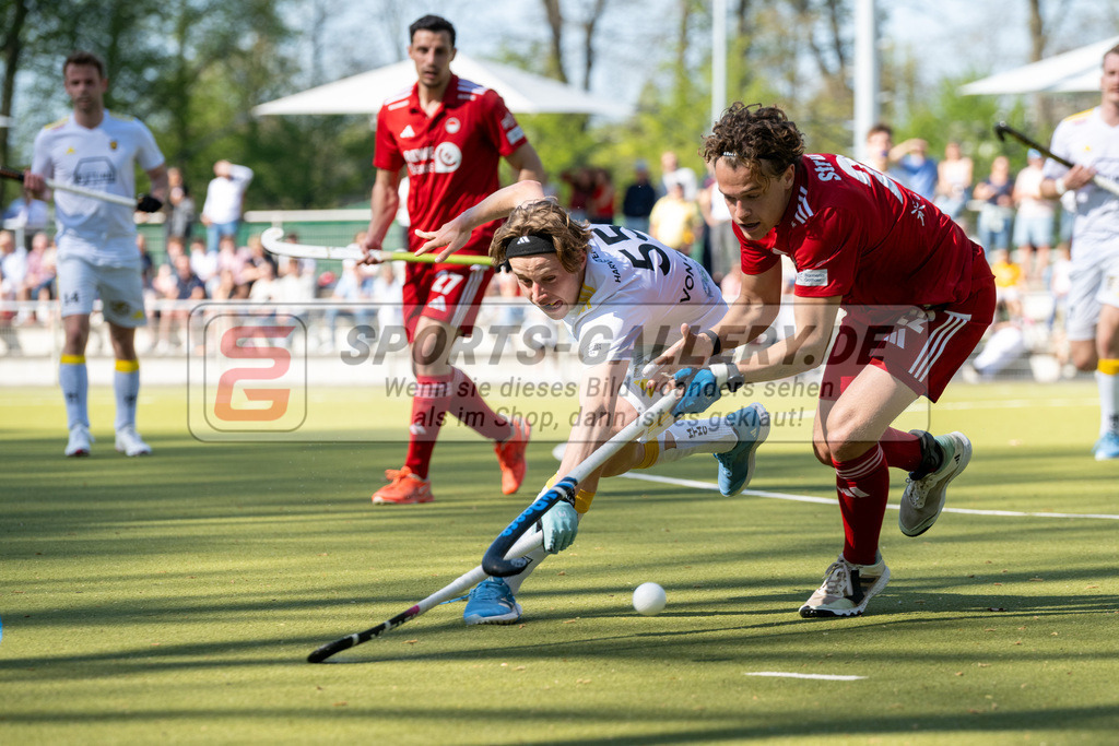 SFE_20250412_0138 | Köln, Deutschland, 12.04.2025:  Hockey 1. Bundesliga Herren Rot-Weiss Köln - Harvestehuder THC im KTHC Stadion Rot-Weiss Köln Tennis and Hockey Club am 12.04.2025 in Köln, Deutschland. (Foto von Stephan Fehrmann)Köln, Germany, 12.04.2025: Hockey 1. Bundesliga Herren Rot-Weiss Köln - Harvestehuder THC in KTHC Stadion Rot-Weiss Köln Tennis and Hockey Club at 12.04.2025 in Köln, Deutschland. (Foto from Stephan Fehrmann)