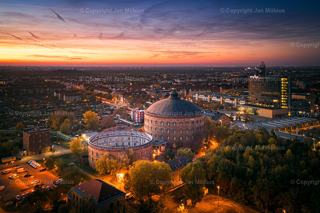 DJI_0820-Pano | Leipzig Wandbilder Drucke Prints Leinwand Stadtmotive Leipzig Fotosdruck Kunstdrucke Bilder Leipzig Stadtansichten Acrylglasbilder Leipzig Wanddeko Fine Art Prints Wandbilder Büro Leipzig Bilder Praxis Zuhause Bilderdruck Poster Posterlounge Kunstdrucke - Realisiert mit Pictrs.com