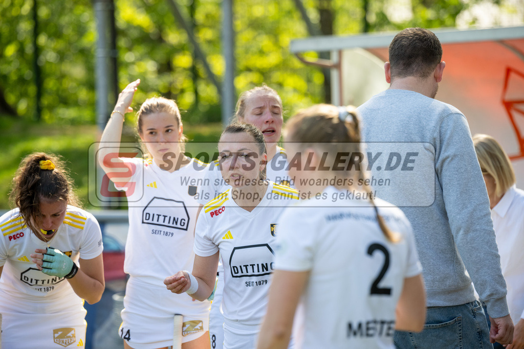 SFE_20250412_0047 | Köln, Deutschland, 12.04.2025:  Hockey 1. Bundesliga Damen Rot-Weiss Köln - Harvestehuder THC im KTHC Stadion Rot-Weiss Köln Tennis and Hockey Club am 12.04.2025 in Köln, Deutschland. (Foto von Stephan Fehrmann)Köln, Germany, 12.04.2025: Hockey 1. Bundesliga Damen Rot-Weiss Köln - Harvestehuder THC in KTHC Stadion Rot-Weiss Köln Tennis and Hockey Club at 12.04.2025 in Köln, Deutschland. (Foto from Stephan Fehrmann)