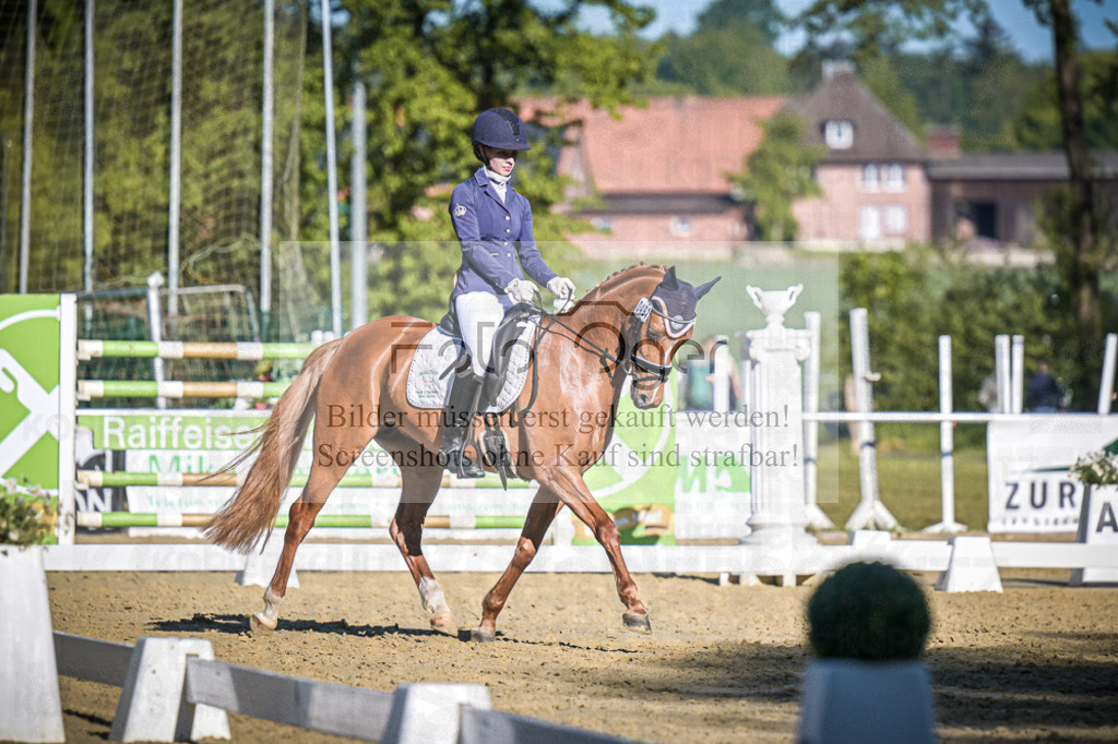DOS_4802 | Entdecke hochwertige Reitturnierfotos von Foto Oger. Professionell, emotional und authentisch – jetzt Lieblingsmomente im Shop bestellen.Deutschlandweite Turnierfotografie. - Realisiert mit Pictrs.com