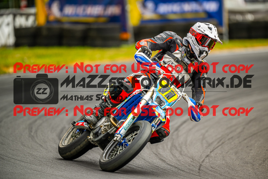 MaZZes_FotoMatrix_230701_1638 | S1