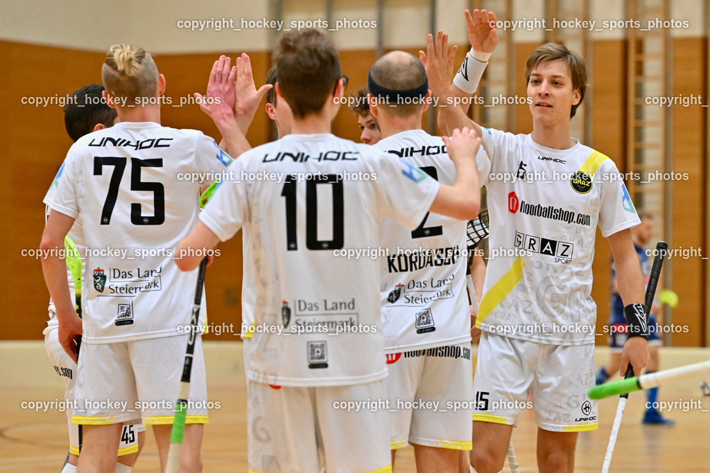 VSV Unihockey vs. IC Graz 17.12.2022 | Jubel IC Graz Mannschaft, #15 Stefan Wolf, #75 Daniel Maierhofer