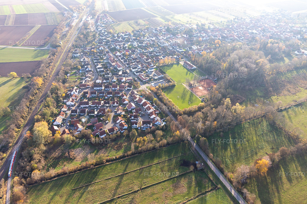 Luftbild: SF Germania in Winden im Bundesland Rheinland-Pfalz in Deutschland. Foto: IMG_123858.jpg vom 21.11.2020 durch Werner Riehm/FLY-FOTO.de