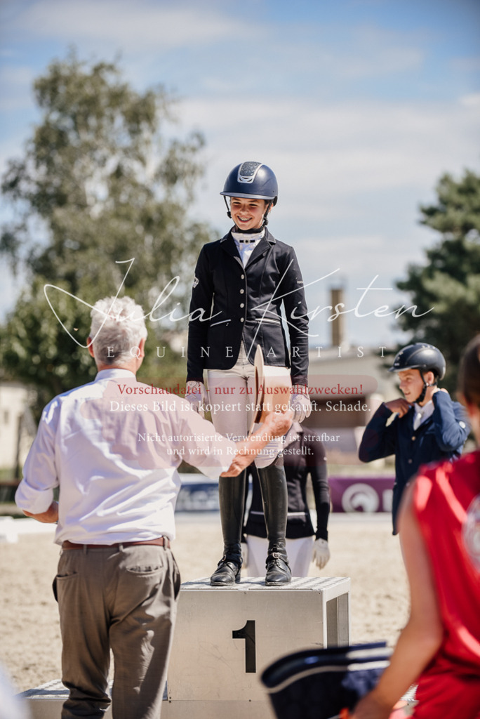 DSC_8834 | Pferde- und Turnierfotografie in Westsachsen. Pferdeportraits, Auftragszeichnungen und intuitive Kunst.