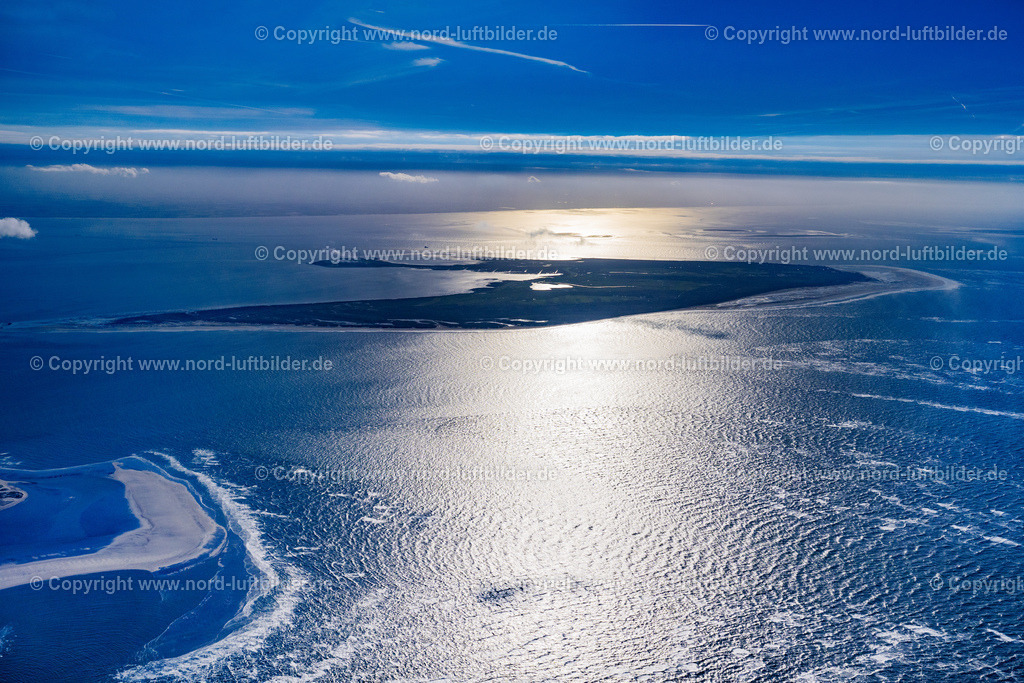 Borkum_ELS_4068231021 | BORKUM 23.10.2021 Sand- Landschaft im Küstenbereich mit natürlicher Bucht auf der Nordsee im Sonnenuntergang - Insel Borkum im Bundesland Niedersachsen. // Sandy coastline with Natural bay on the North Sea Island Borkum at the first light, in the state Lower Saxony. Foto: Martin Elsen