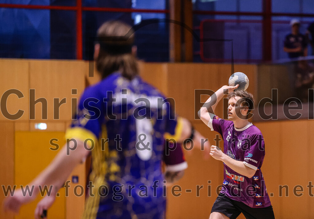 2024-12-14_019_SpVgg_Altenerding_gegen_MTV_Pfaffenhofen | Erding, Deutschland, 14.12.2024:Handball, Bezirksoberliga Männer 2024 / 2025, 10. Spieltag, SpVgg Altenerding gegen MTV Pfaffenhofen, Endergebnis: 32:30Ferdinand Menzel (SpVgg Altenerding, #75)Foto: Christian Riedel / fotografie-riedel.net