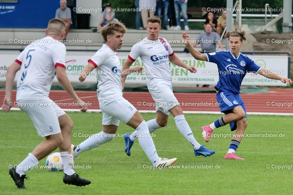 Fußball : Testspiel : SuS 09 Dinslaken - Schalke 04 U 19 am 25.07.2024 | Foto : Jochen Emde / www.kameradabei.de - Realisiert mit Pictrs.com