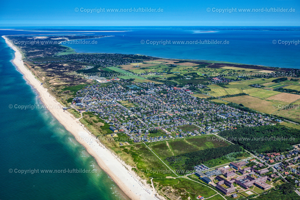 Sylt_Wenningstedt_ELS_5103210625 | WENNINGSTEDT-BRADERUP (SYLT) 13.06.2025 Quell- Wolken- Schicht über dem Küstenbereich der Nordsee - Insel in Wenningstedt (Sylt) im Bundesland Schleswig-Holstein. // Coastal area of the North Sea - Island in Wenningstedt (Sylt) in the state Schleswig-Holstein. Foto: Martin Elsen