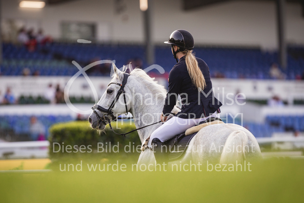 240510_Hamburg_Amateur-Small-375 | Deine schönsten Turniermomente als professionelle Fotos! Entdecke hochwertige Pferdesport-Fotografie im Online-Shop. Jetzt Fotos finden & bestellen!