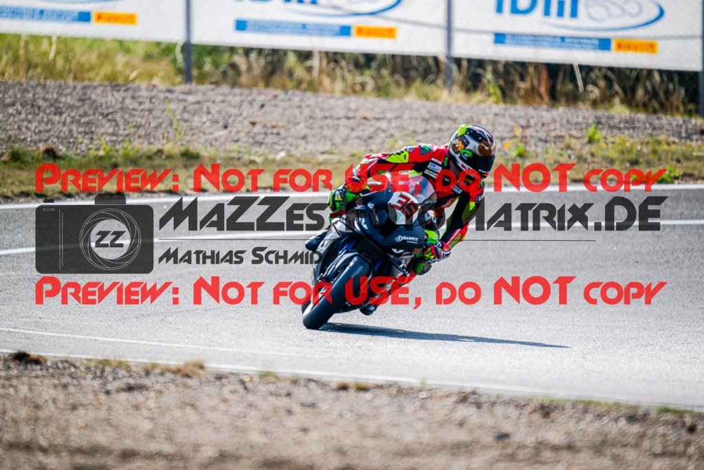 MaZZes_FotoMatrix_220722_9862 | PRO SUPERSTOCK