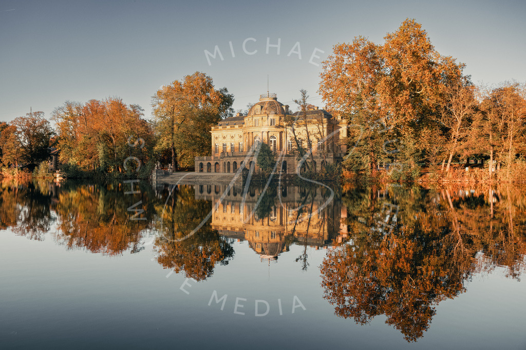 2024-10-29 Schloss Monrepos Herbst 032 | Schwotte Media - Realisiert mit Pictrs.com