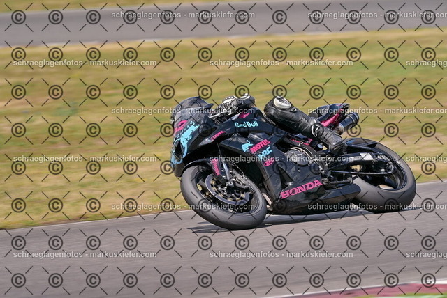 26bt05-1916 | markuskiefer.com - Realisiert mit Pictrs.com