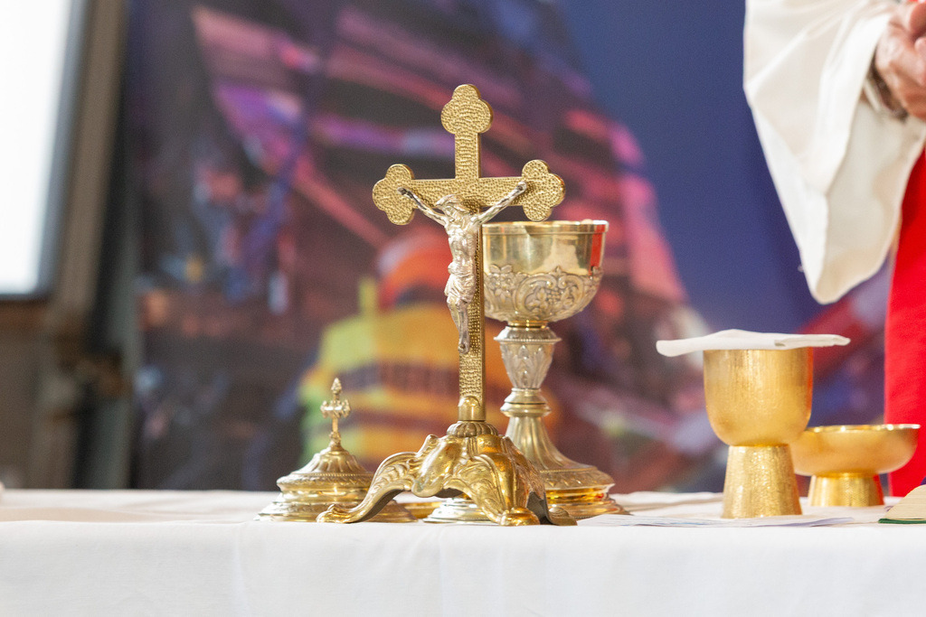 25_Festmesse_025 | Fotodoku der Festmesse im FF-Haus Loosdorf anlässlich der Fahrzeugweihe und in Dienststellung der neuen Einsatzfahrzeuge der FF-Loosdorf.