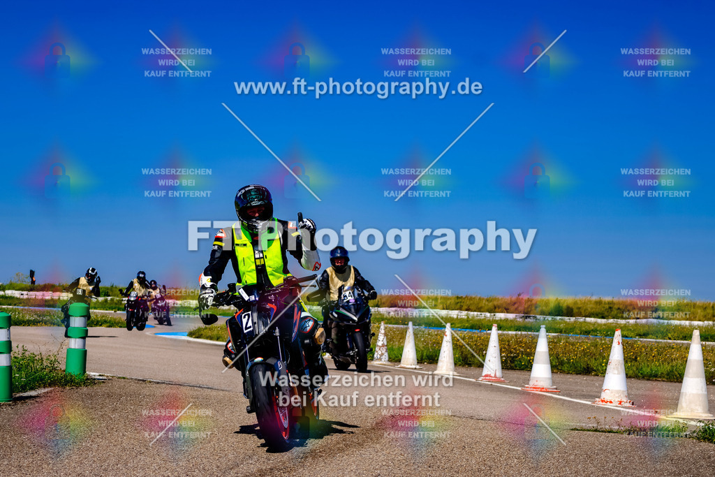 002-3016 | Hier findet Ihr Bilder von Touristenfahrten auf der Nürburgring Nordschleife oder von anderen Veranstaltungen die ich besucht habe. Viel Spass beim Durch Schauen 