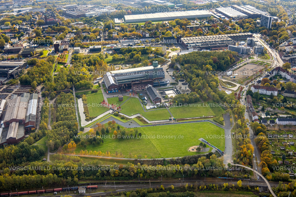 Bochum241016264 | Luftbild, Jahrhunderthalle Bochum im Westpark, dahinter Fabrik- und Lagergebäude ThyssenKrupp Bochumer Verein, Neubau TRIUM Bürogebäude Bochum GmbH an Alleestraße, Hamme, Bochum, Ruhrgebiet, Nordrhein-Westfalen, Deutschland